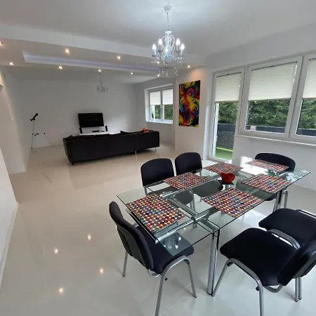 Villa White House Izabelin Family House Near Warsaw *
